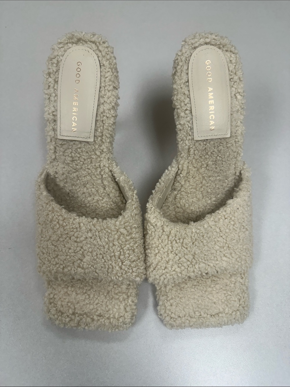 GOOD AMERICAN Sherpa Textured Cream Mule Heels Excellent Condition Size 10